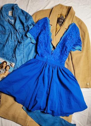 Missguided новое платье синее с гипюром гипюровое кружево свободное с глубоким вырезом1 фото