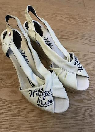 Новые босоножки tommy hilfiger 40р