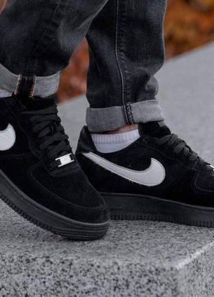 Чоловічі замшеві, чорні, стильні кросівки nike air force 1. 41, 43, 44. 0667 ал демісезонні5 фото