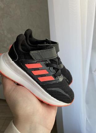 Кросівки adidas 21 розмір3 фото