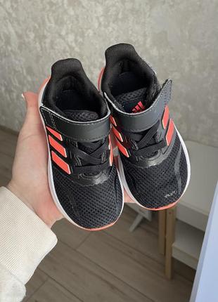 Кросівки adidas 21 розмір6 фото