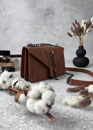 Женская кожаная сумка yves saint laurent коричневая сумочка на цепочке ysl сен лоран в подарочной упаковке4 фото