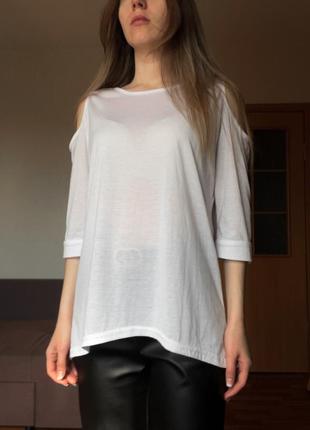 Блуза кофточка с открытыми плечами1 фото