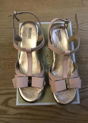 Новые босоножки michael kors 35р