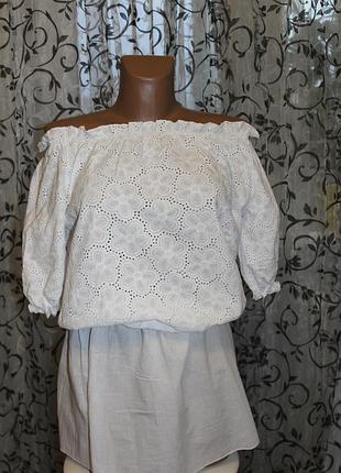 Белое красивое платье