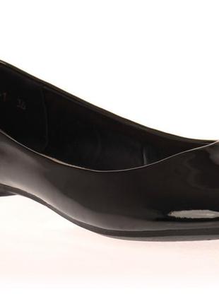 Женские лаковые чёрные туфли-балетки 37