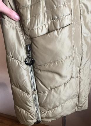 Куртка жіноча з капюшоном осіння