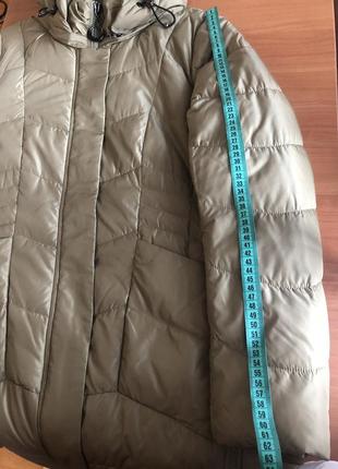 Куртка жіноча з капюшоном осіння