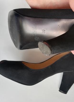 Кожаные замшевые туфли на среднем каблуке от carlo pazolini4 фото