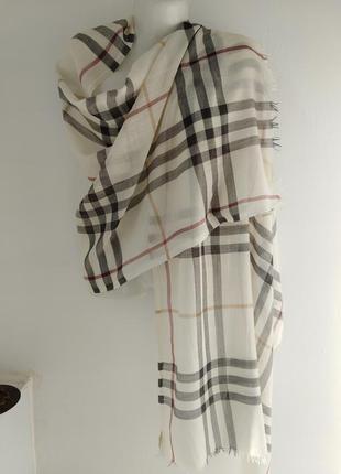 Оригинал шарф из шерсти и шелка burberry.