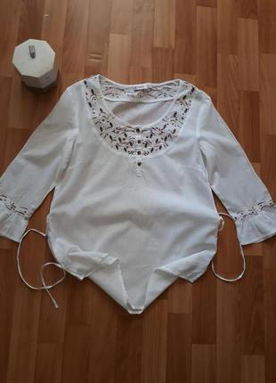 Ніжна блузка із вишивкою3 фото