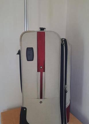 Дорожный чемодан на колесах3 фото