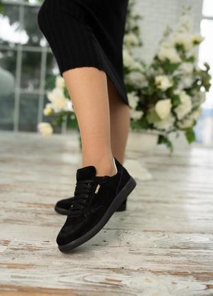 Кеди з італійської замші