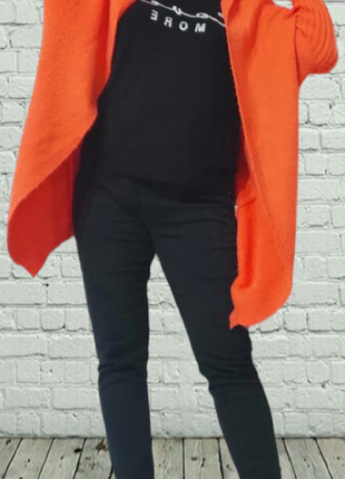 Стильный, кардиган с капюшоном яркого оранжевого цвета5 фото