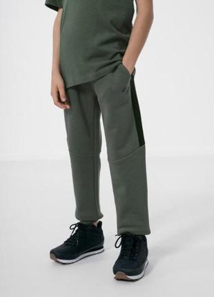 Спортивні джогери хакі штани joggers 4f зеленого кольору 158 типу зара zara