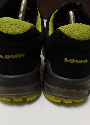 Трекінгові демісезонні кросівки lowa з системою gore-tex5 фото