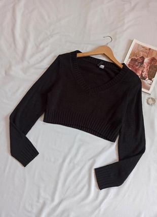 Черный укороченный свитер джемпер