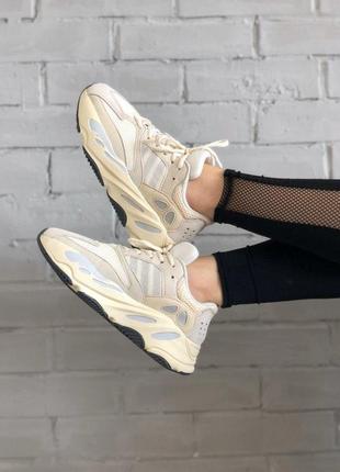 Adidas yeezy boost шикарные женские кроссовки адидас бежевого цвета (36-40)💜4 фото