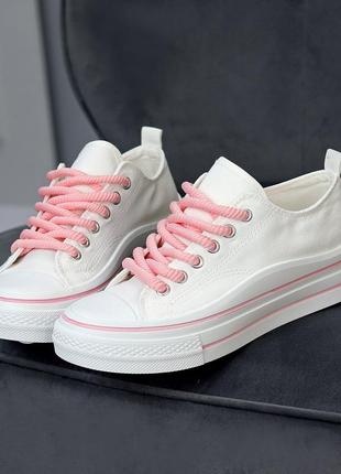 Светлые текстильные белые женские кеды, розовые шнурки, модель на каждый день,7 фото