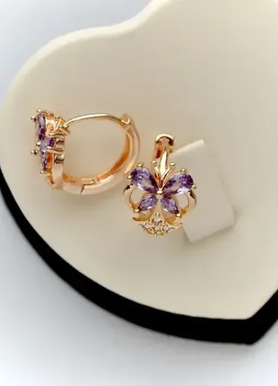 Сережки-кільця з фіолетовими цирконами xuping m&l. (медичне золото)