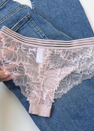 Бавовняні трусики бразиліани з ніжним мереживом позаду 🕊