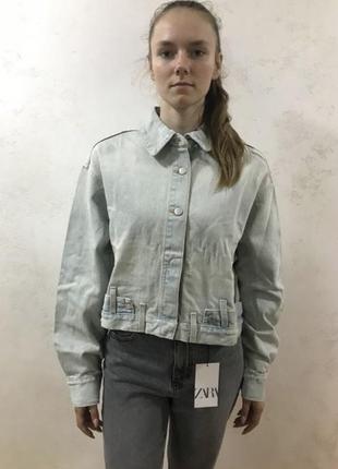 Джинсова куртка з імітацією поясу штанів від zara, джинсова куртка
