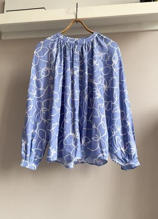 Ніжно-блакитна натуральна блуза