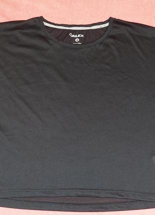 Жіноча спортивна футболка укорочена розмір м в ідеальному стані3 фото