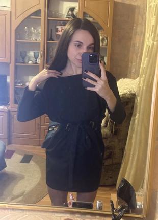 Чорна сукня