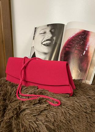 Червона яскрава класична/вечірня сумка/клатч має внутрішню кишеню та ремінець (нитка)