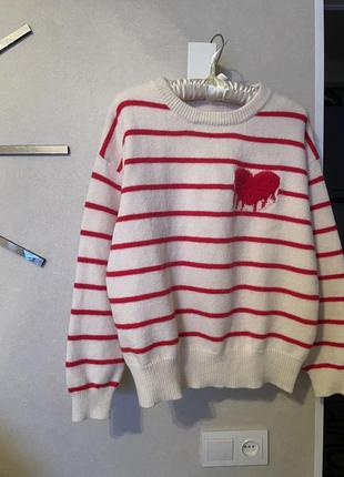 Фірмовий оверсайз светр з серцем у смужку1 фото