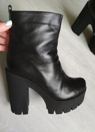 Ботиночки натуральная кожа. размер 38.