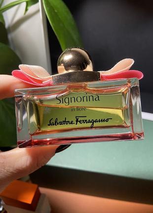 Salvatore ferragamo signorina in fiore туалетна вода 50 ml