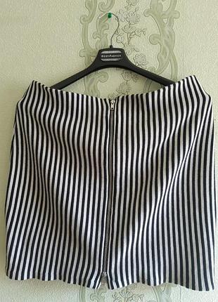 Стильна спідниця на блискавці