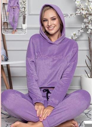 Спортивный костюм на флисе.