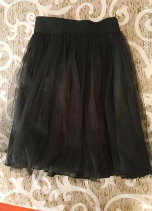 Черная фатиновая юбка-миди на атласном подкладе в идеальном состоянии.1 фото