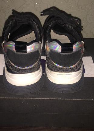 Кроссовки детские 3