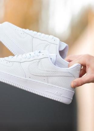 Чоловічі шкіряні, білі, стильні кросівки nike air force low. від 40 до 44 рр. 0793 ал демісезонні3 фото