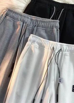 Трендові штани джогери спортивні вільного крою з високою посадкою на резинці зі шнурком3 фото