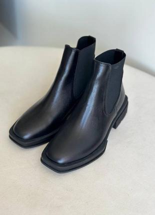 Шкіряні чоботи челсі з натуральної шкіри на байці низькі класичні на низькій підошві