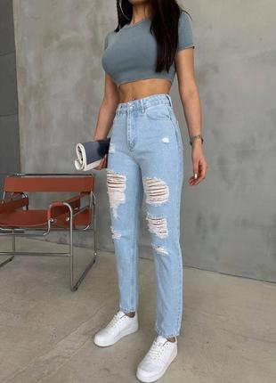 Женские голубые рваные стильные качественные трендовые джинсы мом3 фото