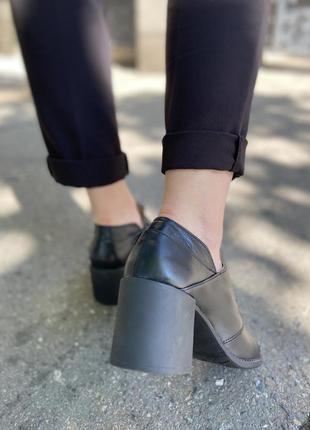 Жіночі шкіряні туфлі на шнурках широкий масивний каблук натуральна шкіра2 фото