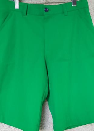 Зелені чоловічі шорти в спортивному стилі