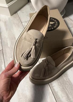 Лоферы, туфли кожаные 37р беж