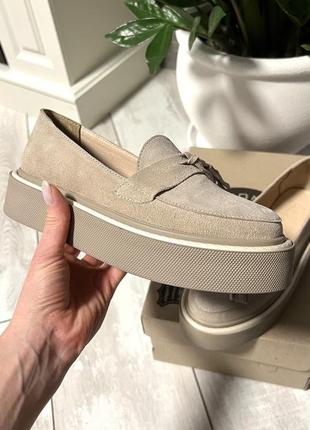 Лоферы, туфли кожаные 37р беж