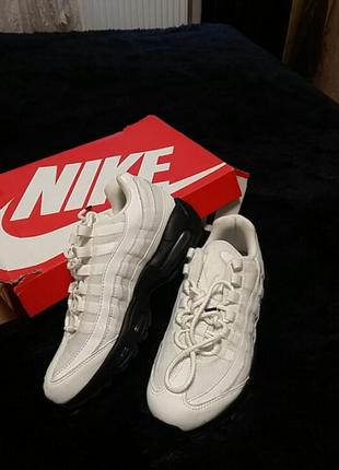 Кроссовки nike