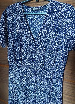 Гарне плаття на гудзиках.2 фото