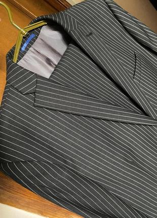 Стильний блейзер в полоску з вовни, стан нової речі