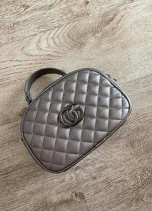 Жіноча сумочка