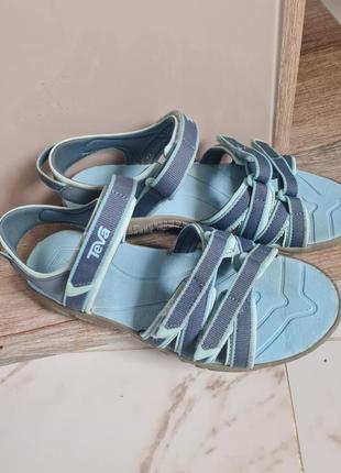 Сандали teva